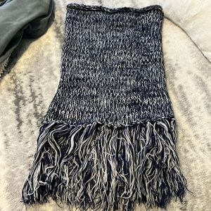 Tube scarf with fringe